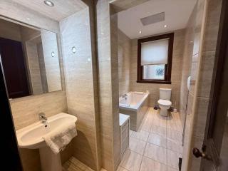 The Orchard Hotel - 2