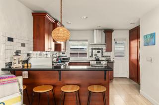 Beach Front Bungalow At Pacific Beach - 1