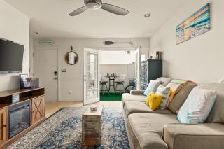 Beach Front Bungalow At Pacific Beach - 5