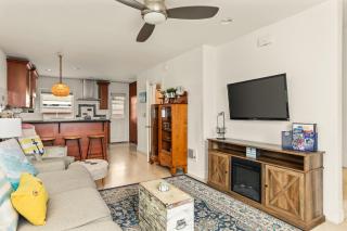 Beach Front Bungalow At Pacific Beach - 4