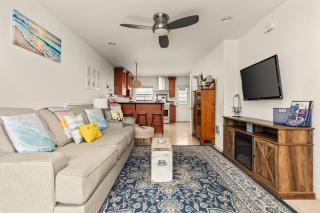 Beach Front Bungalow At Pacific Beach - 3