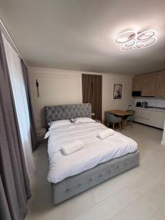 Golden Sky Residence - 0