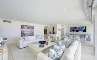 Luxury Three Bedroom Oceanfront Penthouse with Terrace - 8