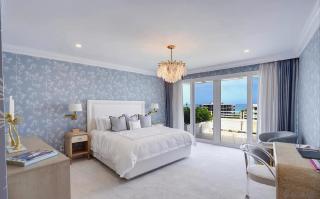 Luxury Three Bedroom Oceanfront Penthouse with Terrace - 4