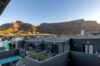 Emerald Escape With Mountain View & Pool - 3