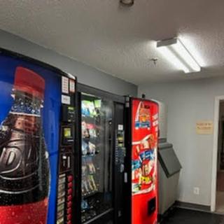 Budget Inn - 1