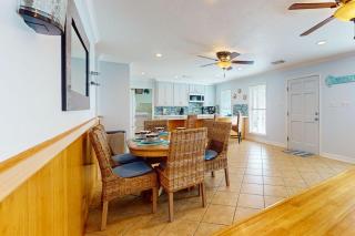 Ocean View 5BR l Steps to Beach l Pet-Friendly - 3