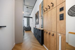 Luxury Loft Retreat - City Center Bratislava - 5