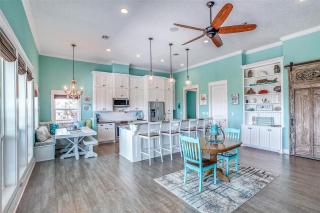 Escape Gulf Views Tiki Bar Sleeps 14 - 8