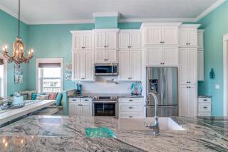 Escape Gulf Views Tiki Bar Sleeps 14 - 2