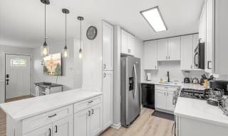 Upscale Old Town Views 3BD Lux - 2