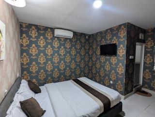 Luna Hotel & Lounge - 1