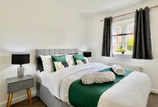 Stylish City Apartment with Free Parking near Town - 5