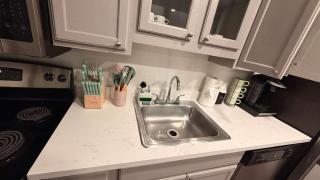 Golden Oasis Studio - 6