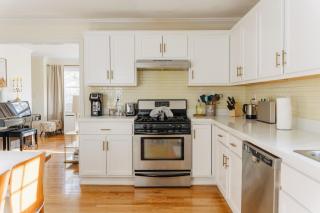 Luxurious Downtown Haven - Stillwater, Stamford, CT - 6