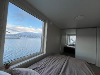 The Arctic Gaze with free parking - 2