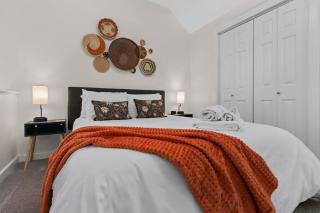 Greenhouse on Gregg-Half mi to Campus & DT - 9