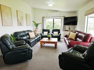 Hosts on the Coast Tui Hills Lodge - 8