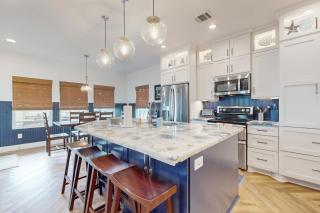 Retreat Gulf Views Large Deck Dog Haven - 3