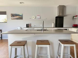 Entire 3 Bed House - 9