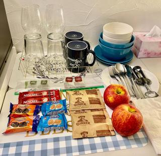 Redwood View Suite 326SQFT Private Entrance and Bath - 9