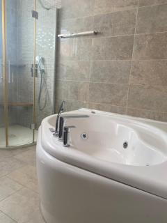 3 Bedroom Apartments for rent at cantonment - 5