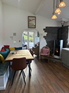 Family-Pet Friendly-Sleeps 8-Hot Tub-Sauna - 7