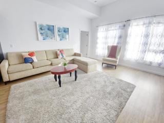 Casa Grande extremely Spacious Apartments steps to Crypto Arena - 6