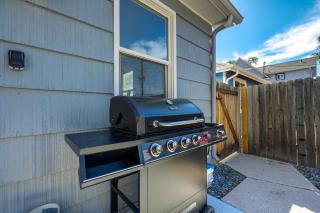 Bonny Estate Two-Unit Group Stay w Hot Tub - 5