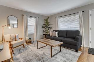 Bonny Estate Two-Unit Group Stay w Hot Tub - 1