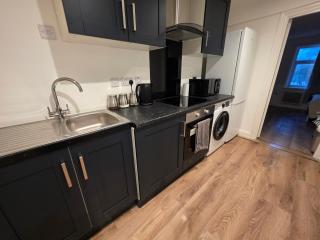Modern Peckham Rye London Apartment Zone 2 Location - 7
