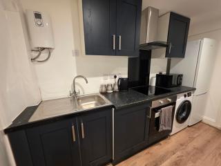 Modern Peckham Rye London Apartment Zone 2 Location - 2