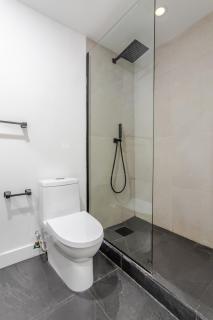 Sophisticated 3BR with Outdoor Retreat - 6