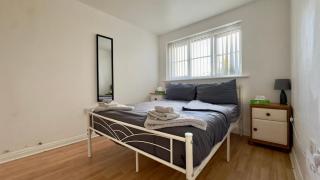 Liverpool Huntscross Home from Home Sleeps 4 Free Parking Pass the Keys - 7