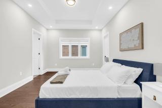 Welcome to Your Comfort Retreat by the Lake - 3