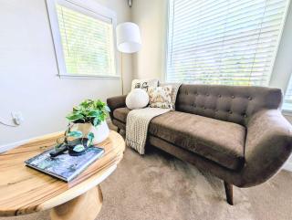 Elegant NW Portland Suites - Central Walkable Stay - Portland - 9
