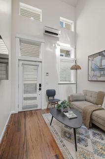 Upscale NW Portland Lofts - Modern Walkable Central - 9