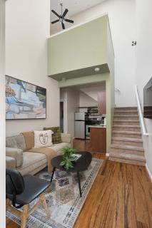 Upscale NW Portland Lofts - Modern Walkable Central - 1