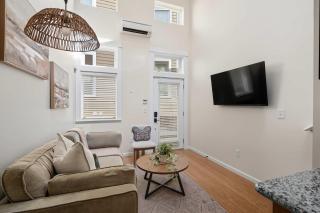 Modern Loft Hideaway in Trendy NW Portland - 1