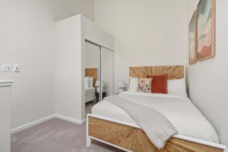 Modern Loft Hideaway in Trendy NW Portland - 8