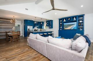 Deja Blue 2 home - 4