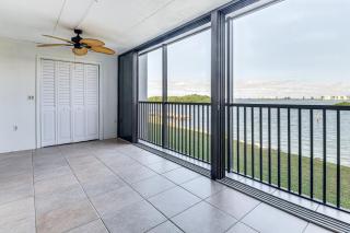 Walk to River and Ocean! 2nd-Floor Cocoa Beach Condo - 8