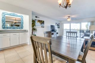 Walk to River and Ocean! 2nd-Floor Cocoa Beach Condo - 2