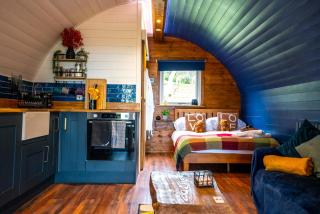 Coorie Retreats Luxury Geo Domes and Cabins with Private Hot Tubs Cinema Firepit Spa and More - 5