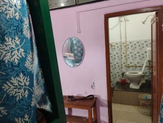 Green Homestay Kolkata- Mandatory daily Payment 200 - AC daily 300 -Kitchen daily 200 - Calcuta - 5