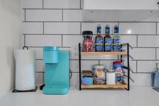 Happy Haven- 5 mins to St Lawrence College-Water - 8