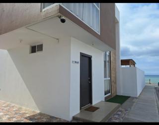 Casa con vista al mar y piscina en Manta - 9