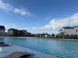 Spacious 4BR Oasis - Pool - Patio - 8 Min to Kalahari - 3