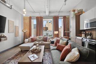 Modern-Chic Loft in Heart of Dallas - 0