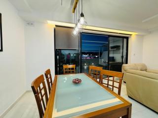 Bright and airy penthouse - 6